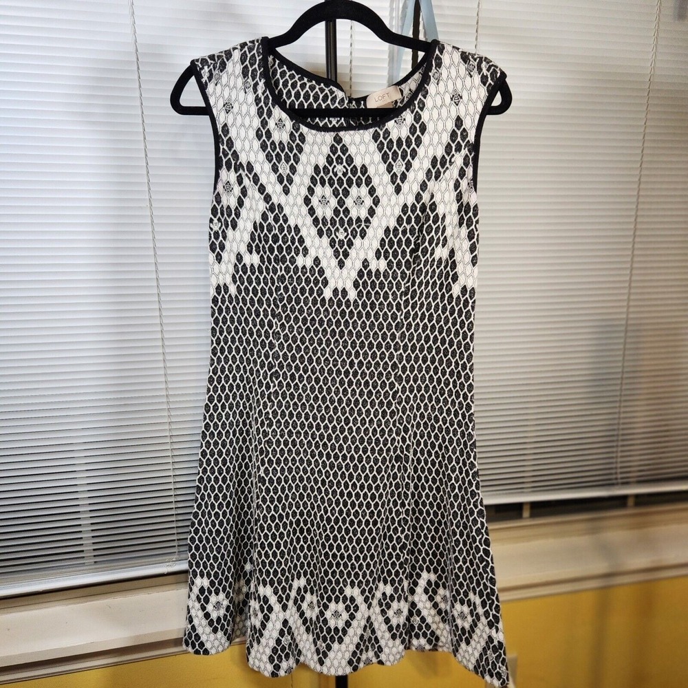 LOFT $99 Size 6 Sleeveless Black White Honey Comb Rayon Blend‎ Sweater Dress